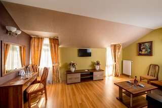 Отель Hotel & SPA Restaurant Pysanka Львов Полулюкс с балконом-2