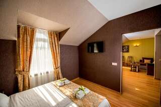 Отель Hotel & SPA Restaurant Pysanka Львов Полулюкс с балконом-3
